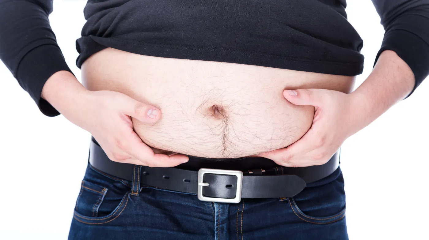 筋力低下により代謝が落ち消費カロリーが落ちて太ってしまった男性